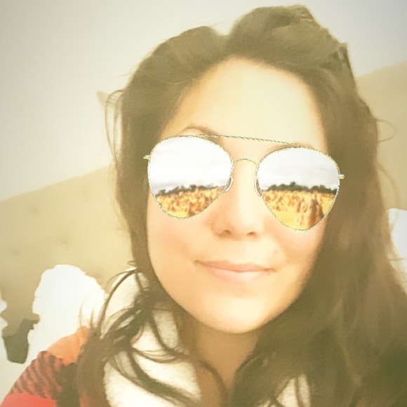 Meet your Posher, Jessica - Picture 1 of 1